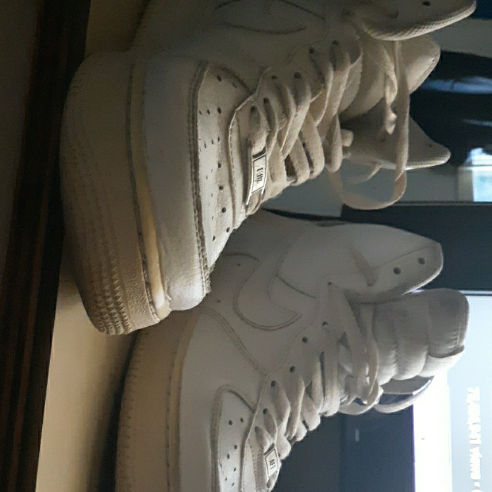 Nike Air Force 1s 07' High